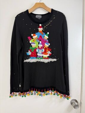 Berek singing, carolers and pom tassels black multicolor Christmas sweater L